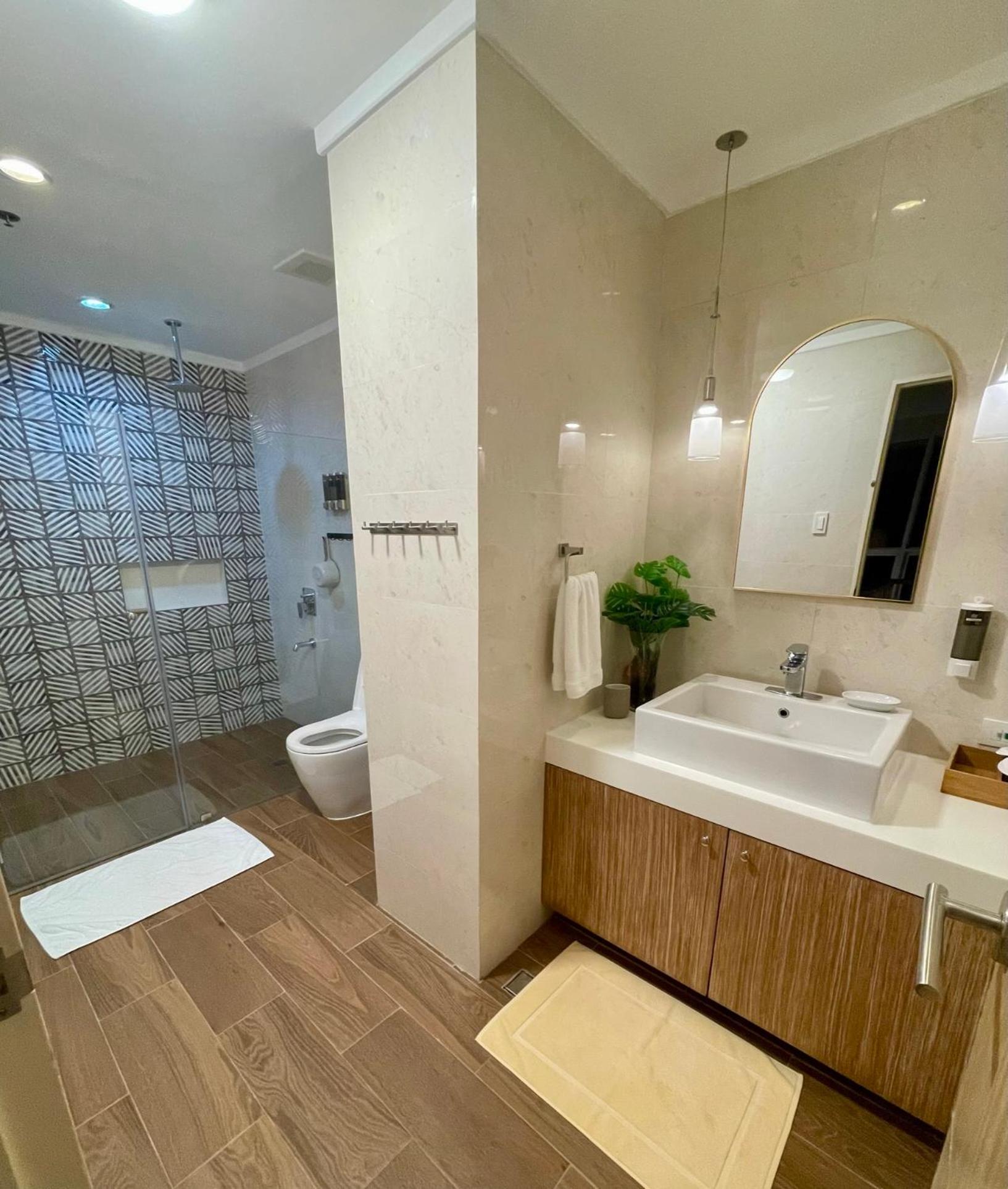 Pico De Loro 2 Bd Garden Loft With Lagoon View Nasugbu Ngoại thất bức ảnh